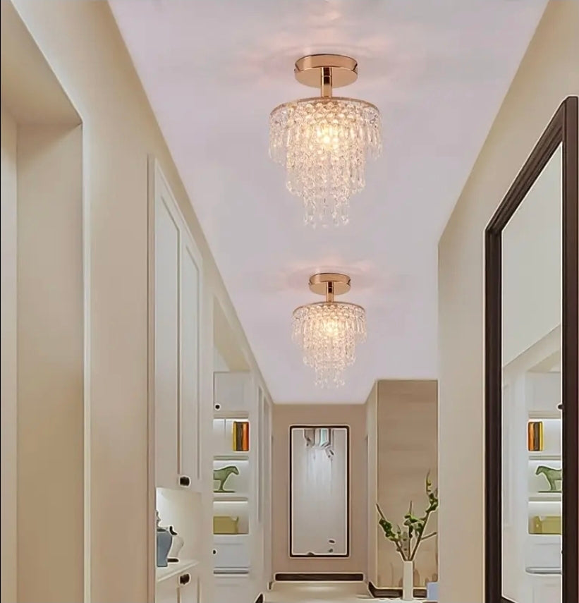 Modern Kristallkrona – Glittrande Elegans i Kompakt Format