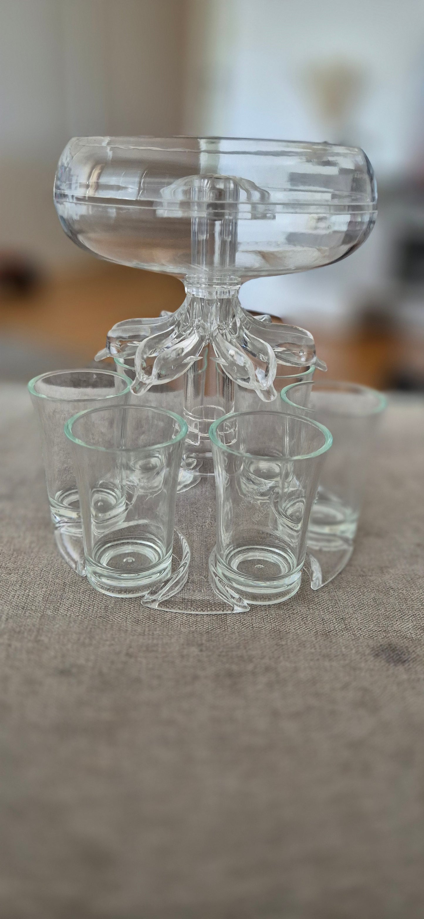 Shot Glass Dispenser med 6 Glas – Perfekt för Fest & Bar!