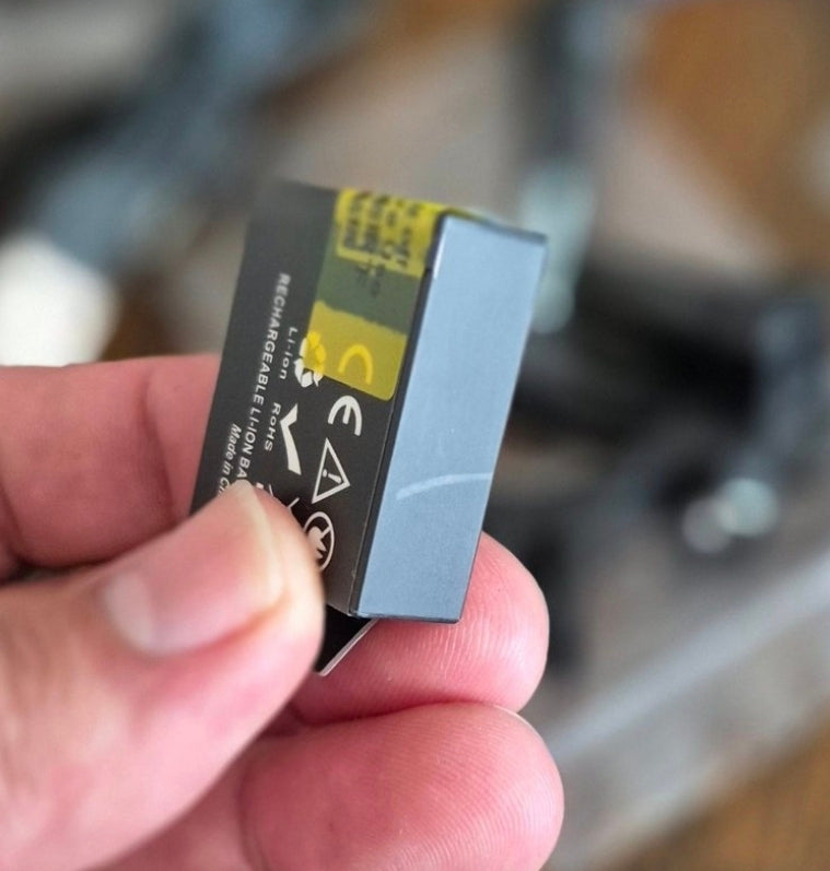 1080P HD champagnefärg actionkamera med Tillbehör – För alla dina äventyr