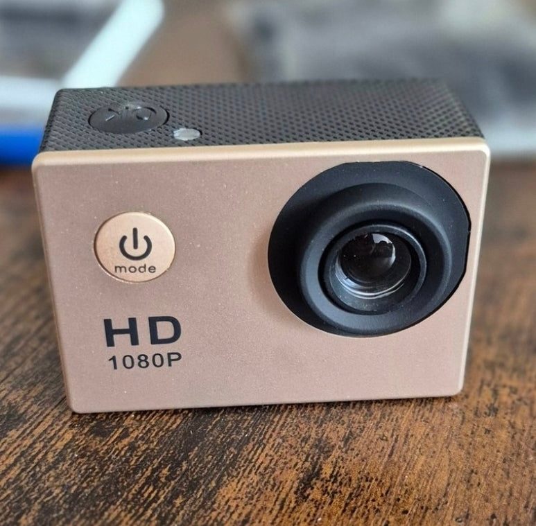 1080P HD champagnefärg actionkamera med Tillbehör – För alla dina äventyr